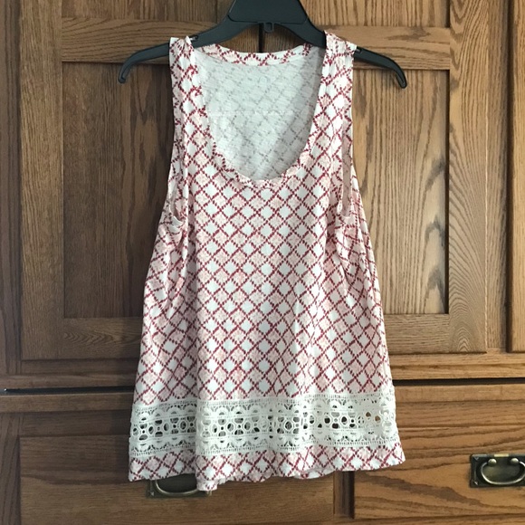 LOFT Tops - Loft White And Red Geometric Tank Top